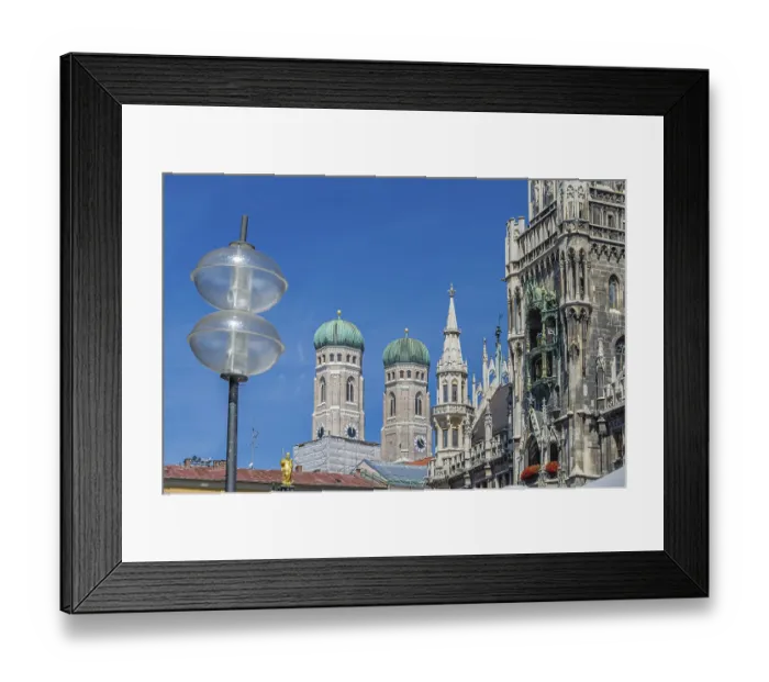 Framed Print : View of the New Town Hall, the town hall building located on Marienplatz in Munich Framed Print : View of the New Town Hall, the town hall building located on Marienplatz in Munich