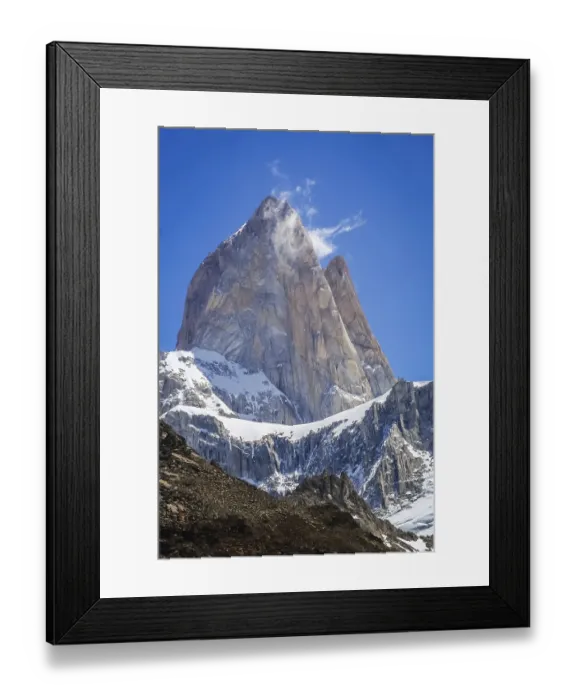 Framed Print : Stunning and impressive Mount Fitz Roy near El Chalten In Patagonia