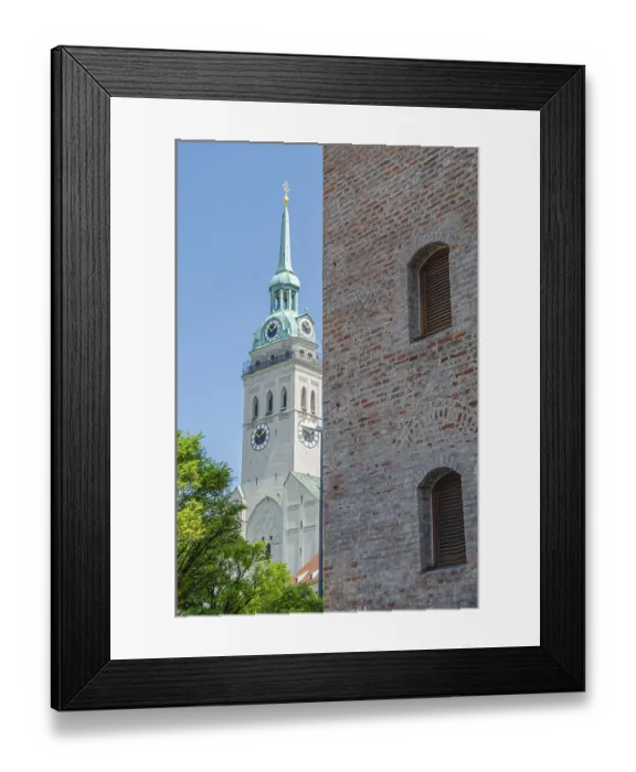 Framed Print : Urban scene, architecture in the old town of Munich Framed Print : Urban scene, architecture in the old town of Munich