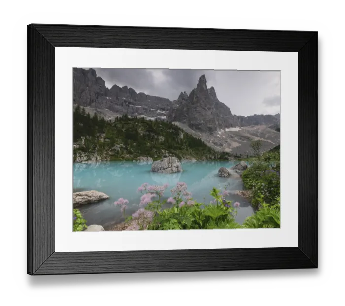 Framed Print : A quiet mountain landscape with a turquoise lake (Lago di Sorapis)