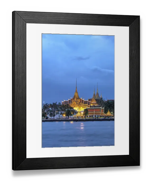 Framed Print : Wat Phra Kaew temple at blue hour