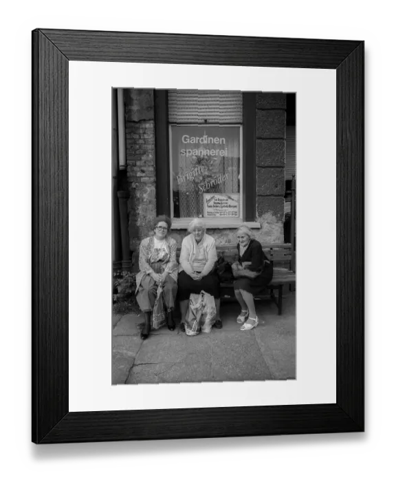 Framed Print : Germany, Berlin, 16.09.1992, curtain spinning mill Framed Print : Germany, Berlin, 16.09.1992, curtain spinning mill