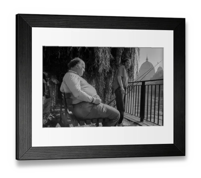 Framed Print : Germany, Berlin, 26.09.1992, autumn on the banks of the Spree
