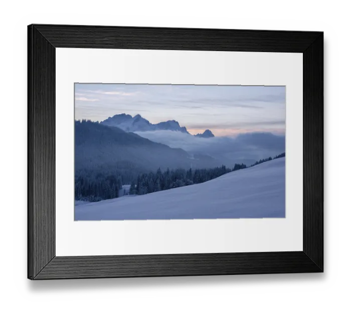 Framed Print : Snowy landscape with mountain view of the Wetterstein mountains and forest at sunset at Geroldsee (Mittenwald) Framed Print : Snowy landscape with mountain view of the Wetterstein mountains and forest at sunset at Geroldsee (Mittenwald)
