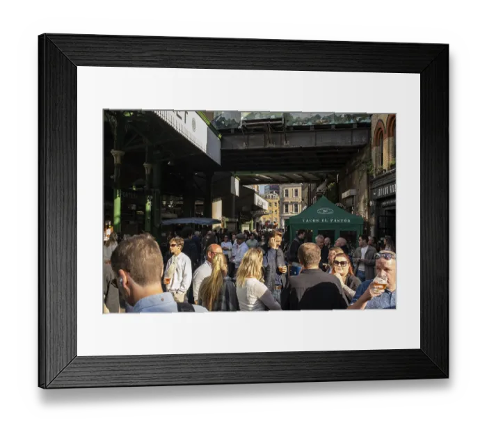 Framed Print : People drinking and socializing at Borough Market Framed Print : People drinking and socializing at Borough Market