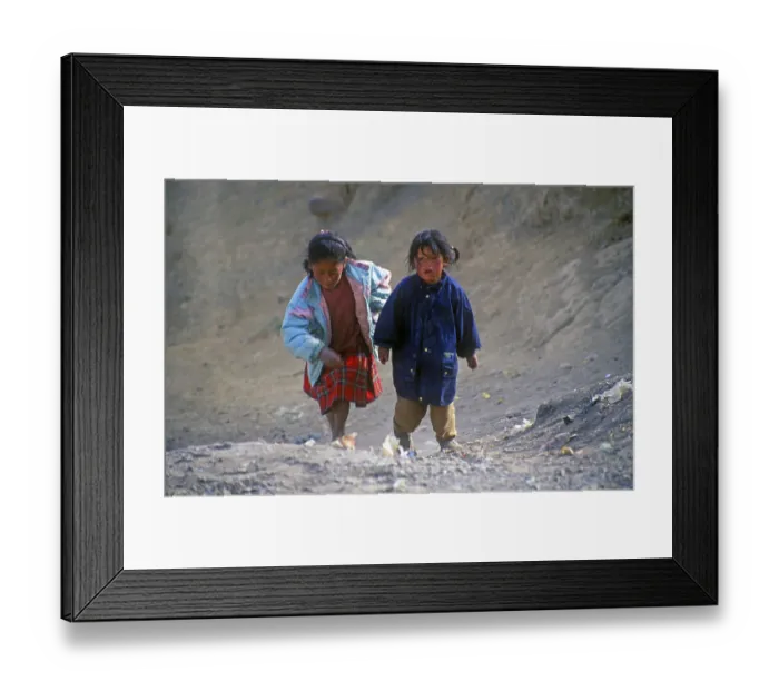 Framed Print : Children, girls, Andean highlands between Cusco and Puno Framed Print : Children, girls, Andean highlands between Cusco and Puno