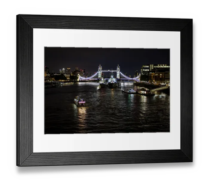 Framed Print : London, United Kingdom - 16 May 2025 Framed Print : London, United Kingdom - 16 May 2025