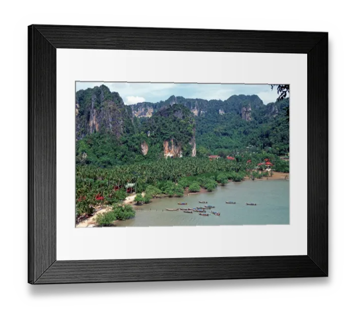 Framed Print : Mountains, sea, beach, boats, view of Railay East from the viewpoint Framed Print : Mountains, sea, beach, boats, view of Railay East from the viewpoint