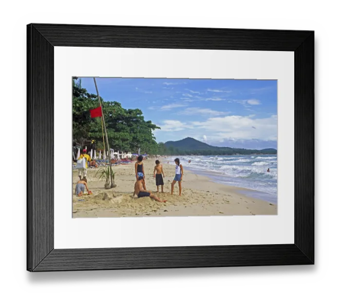 Framed Print : People, children, Chaweng Beach on Ko Samui Framed Print : People, children, Chaweng Beach on Ko Samui