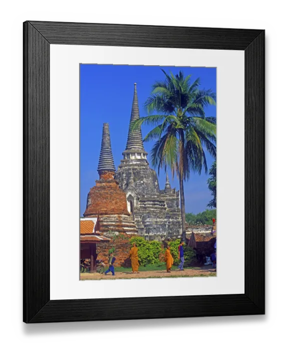 Framed Print : Monks, chedis, palm tree at Wat Phra Si Sanphet Framed Print : Monks, chedis, palm tree at Wat Phra Si Sanphet