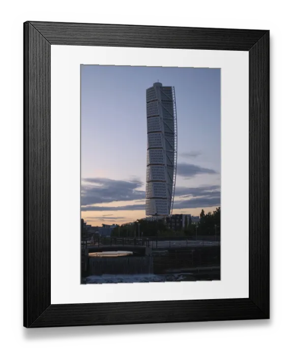 Framed Print : Turning Torso skyscraper, Malmo Framed Print : Turning Torso skyscraper, Malmo
