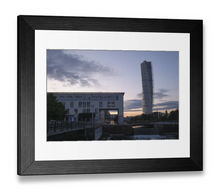 Framed Print : Turning Torso skyscraper, Malmo Framed Print : Turning Torso skyscraper, Malmo