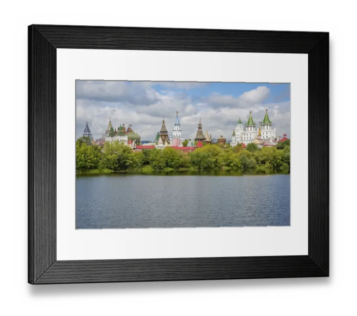 Framed Print : Moscow, Russia - August 16, 2020: The complex of buildings of the Kremlin in Izmailovo Framed Print : Moscow, Russia - August 16, 2020: The complex of buildings of the Kremlin in Izmailovo