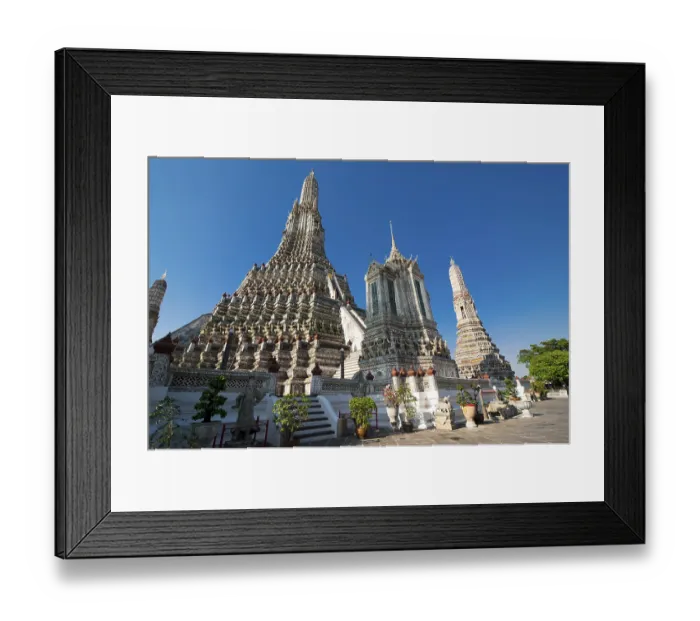 Framed Print : Wat Arun or Temple of Dawn over blue sky