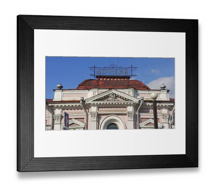 Framed Print : Fragment of the facade of the Art Nouveau building