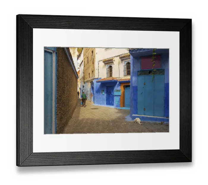 Framed Print : Narrow streets and blue painted houses of Chefchaouen city