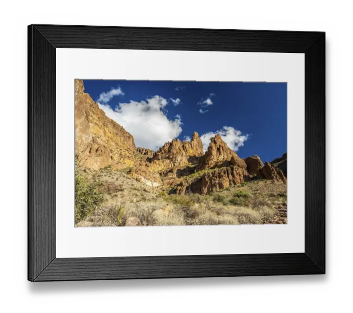 Framed Print : Epic mountain landscape scenery from the walking trail of the preserve park