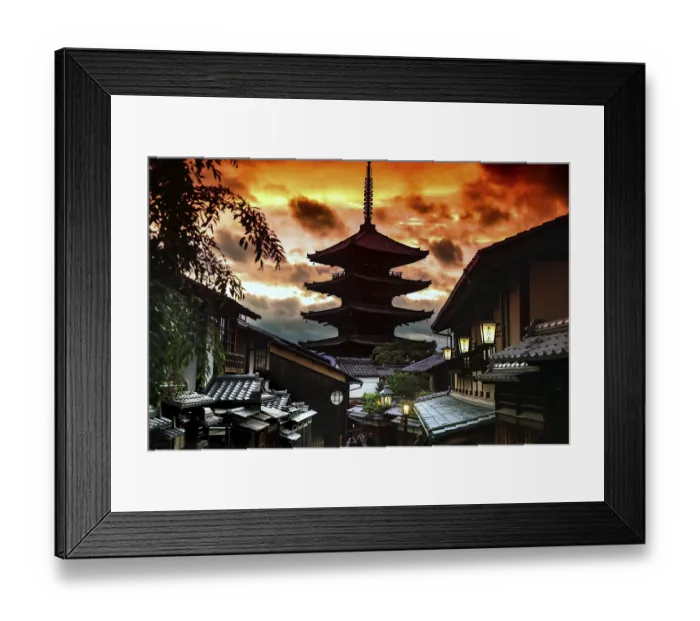 Framed Print : View of Yasaka Pagoda in Higashiyama at sunset Framed Print : View of Yasaka Pagoda in Higashiyama at sunset