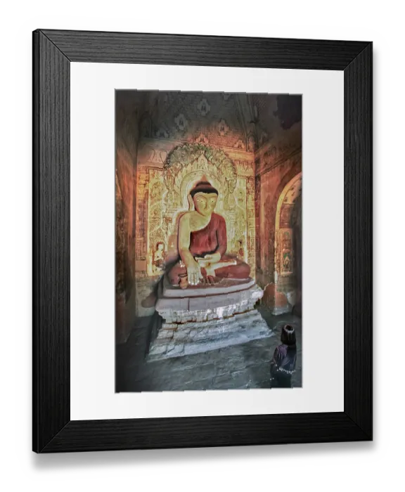 Framed Print : Buddha figure in Dhammayangyi Temple