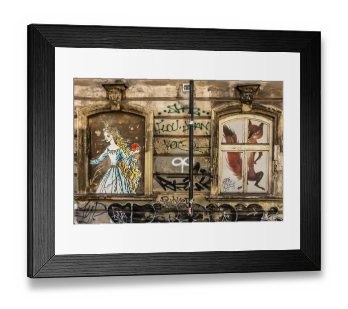 Framed Print : Street art on the wall of a building in the Kazimierz Jewish Quarter