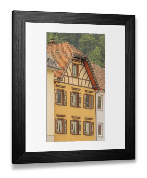 Framed Print : Picturesque half-timbered building - Oberndorf am Neckar Framed Print : Picturesque half-timbered building - Oberndorf am Neckar
