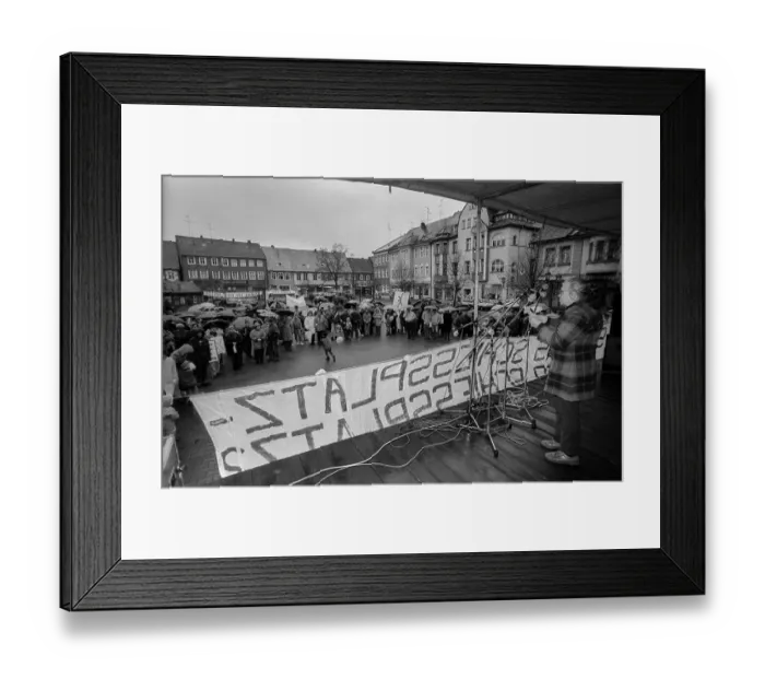 Framed Print : Germany, Wittstock, 14.11.1992 Framed Print : Germany, Wittstock, 14.11.1992
