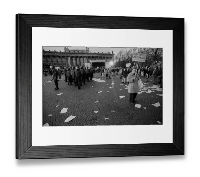 Framed Print : Germany, Berlin, 08.11.1992, Demo: Human dignity is inviolable (Art)