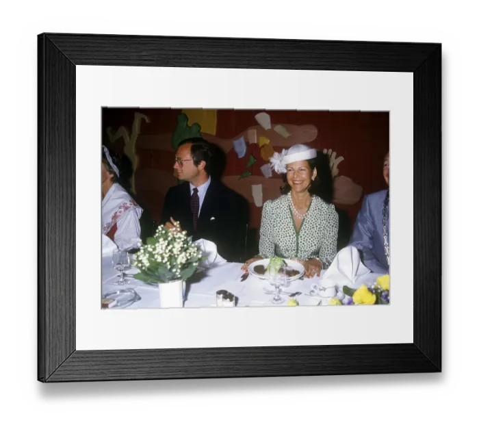 Framed Print : 1984 Kungaparet ar i Jonkoping med anledning av stadens 700-arsjubileum Framed Print : 1984 Kungaparet ar i Jonkoping med anledning av stadens 700-arsjubileum