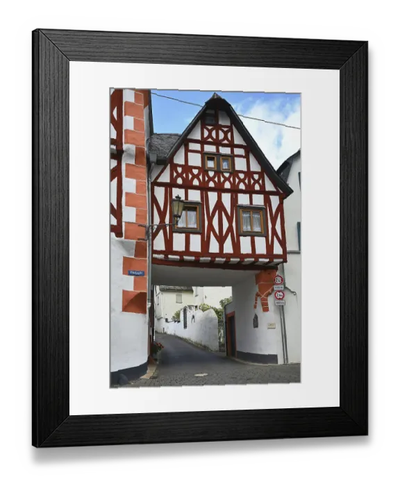 Framed Print : Timbered house in Ediger Eller