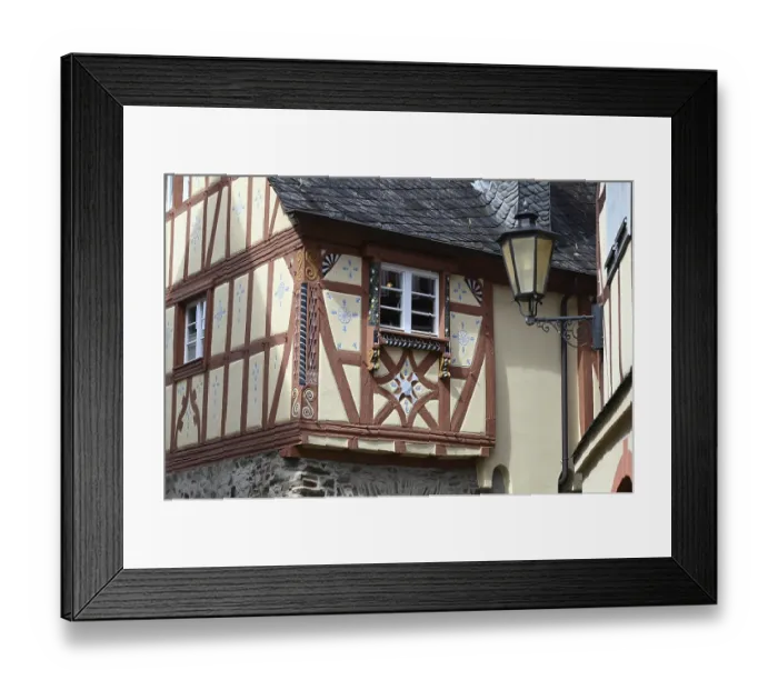 Framed Print : Timbered house in Ediger Eller Framed Print : Timbered house in Ediger Eller