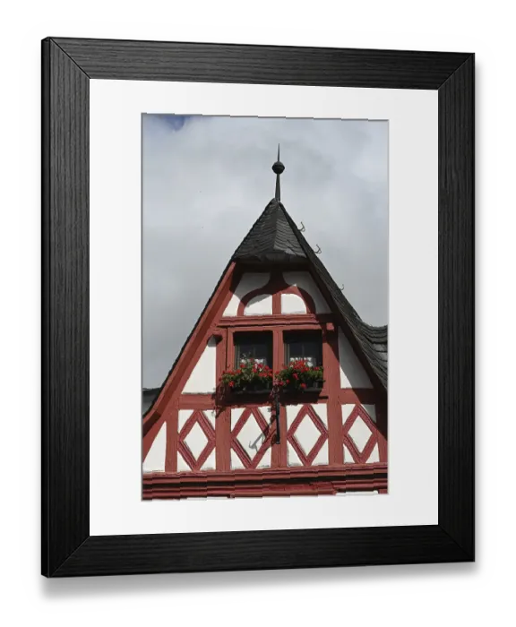 Framed Print : Timbered house in Ediger Eller Framed Print : Timbered house in Ediger Eller