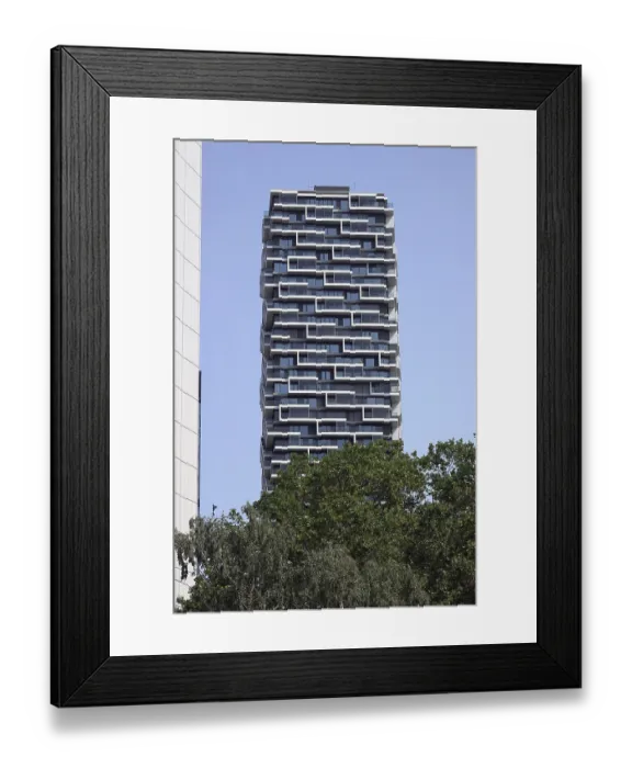 Framed Print : Skyscraper in Frankfurt Framed Print : Skyscraper in Frankfurt