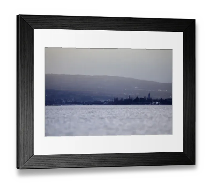 Framed Print : Wide view of lake and mountains at twilight in winter Framed Print : Wide view of lake and mountains at twilight in winter
