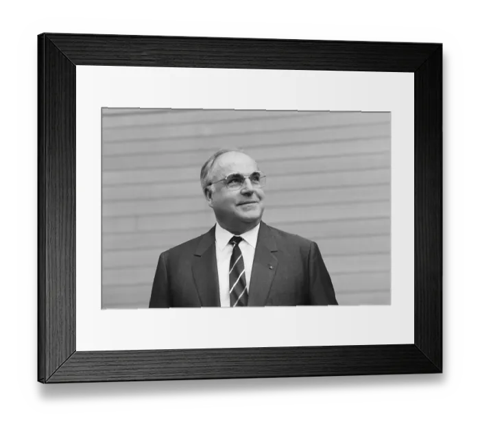 Framed Print : Federal Chancellor Helmut Kohl in the Baden-Wurttemberg state parliament Framed Print : Federal Chancellor Helmut Kohl in the Baden-Wurttemberg state parliament