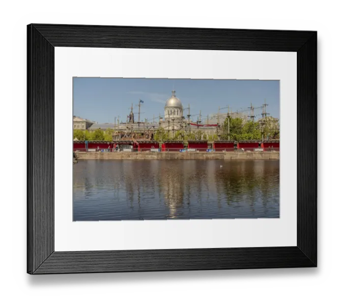 Framed Print : Old Montreal street view with historical buildings Framed Print : Old Montreal street view with historical buildings