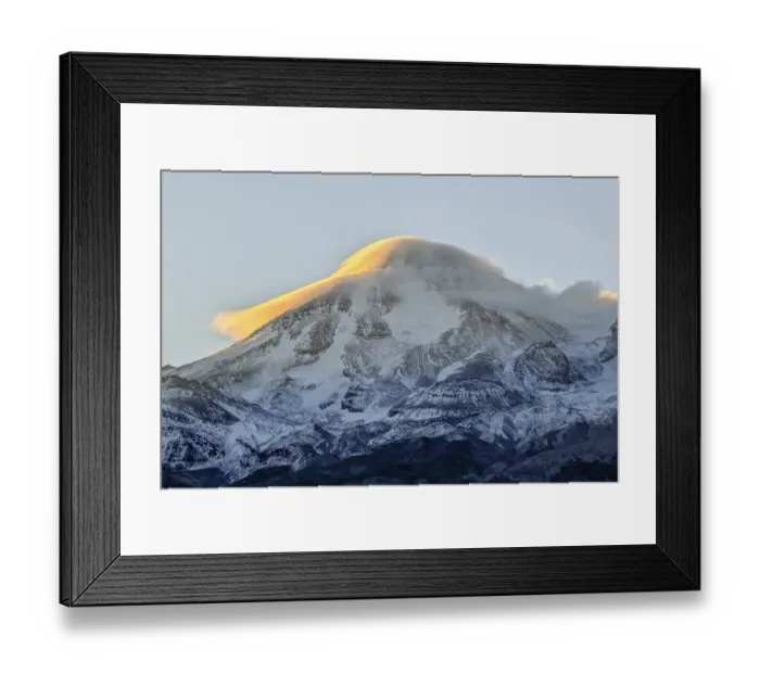 Framed Print : Road towards Mounts Shasta and Shastina in California