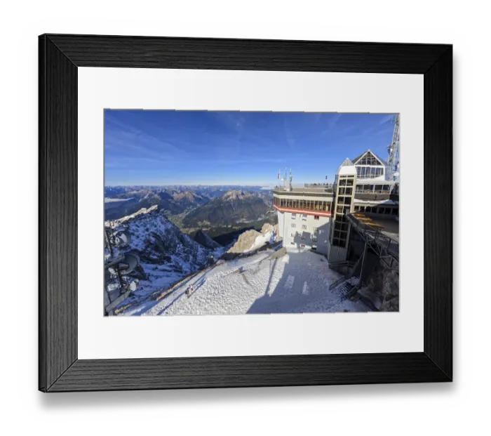 Framed Print : Auf der Zugspitze in Bayern, Deutschland im Oktober