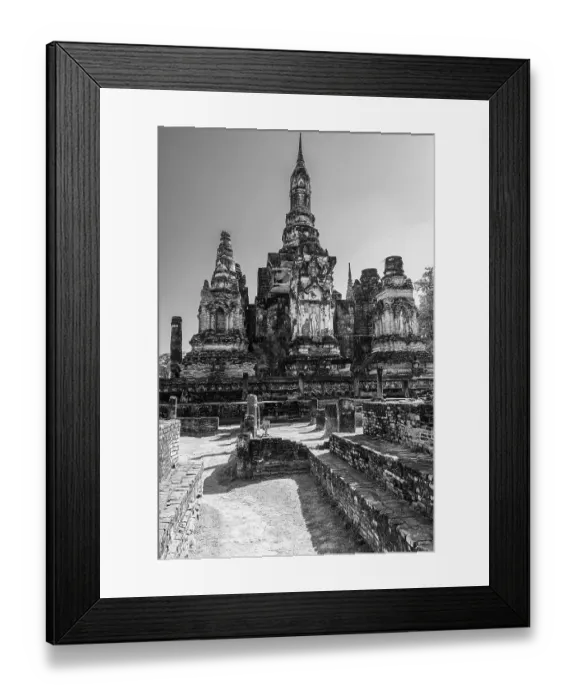 Framed Print : Historic Buddhist temple complex Wat Mahathat