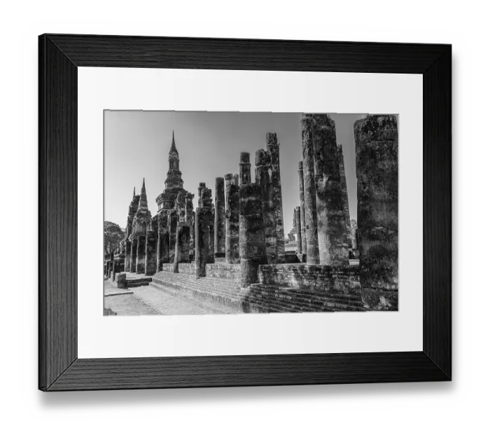 Framed Print : Historic Buddhist temple complex Wat Mahathat
