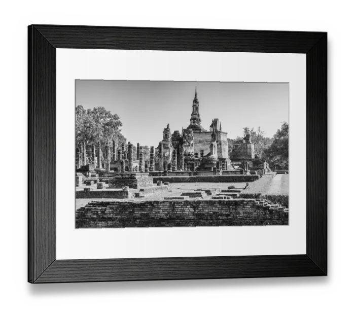 Framed Print : Historic Buddhist temple complex Wat Mahathat