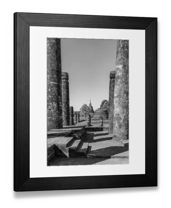 Framed Print : Historic Buddhist temple complex Wat Mahathat