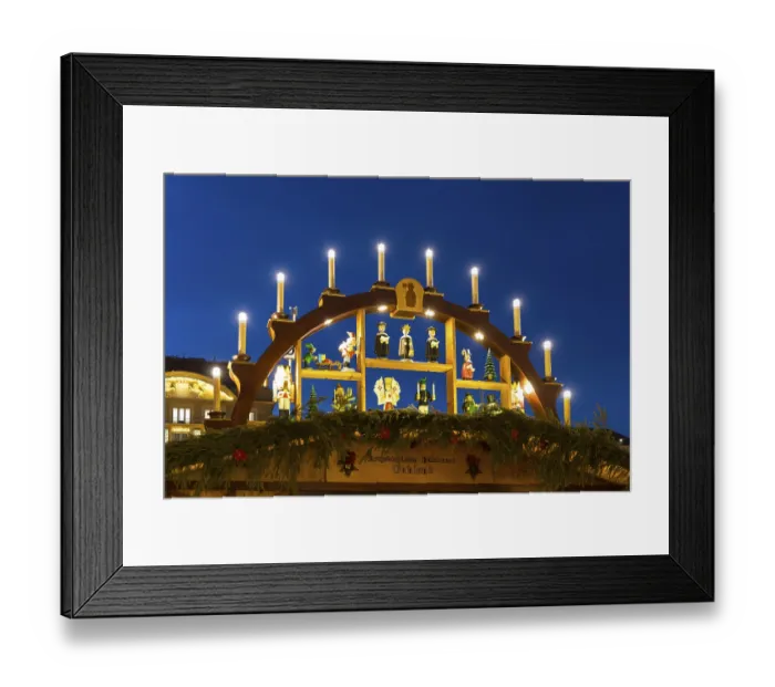 Framed Print : Detailed decoration on the stalls of the Striezelmarkt Christmas market