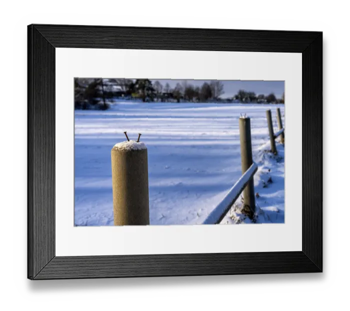 Framed Print : Detailed photo, concrete fence post on a field in Berlin-Lubars