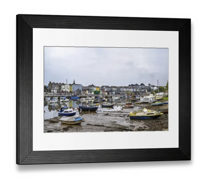 Framed Print : Caernarfon Castle, Caernarfon, Gwynedd Framed Print : Caernarfon Castle, Caernarfon, Gwynedd