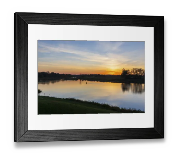 Framed Print : Sunset on the Elbe in Kreinitz, Saxony, Germany Framed Print : Sunset on the Elbe in Kreinitz, Saxony, Germany