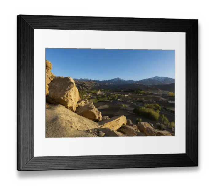 Framed Print : View over Bamyan, Shahr-e Gholghola or City of screams ruins Framed Print : View over Bamyan, Shahr-e Gholghola or City of screams ruins