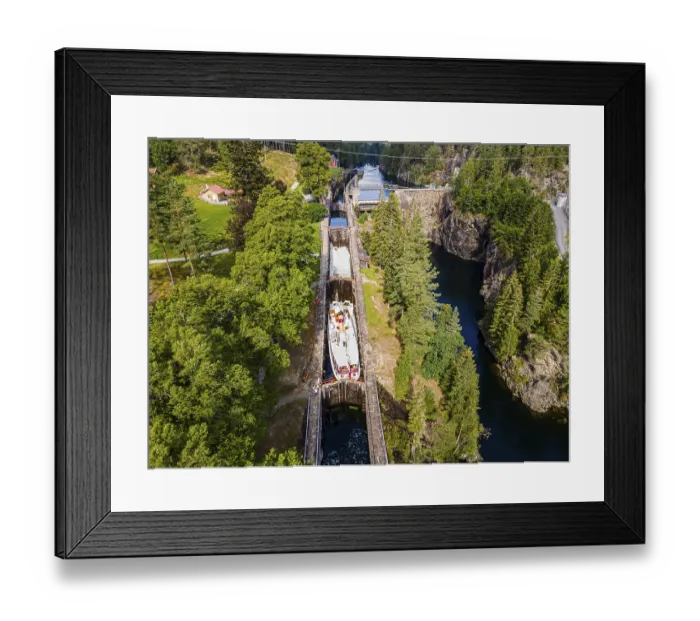 Framed Print : Aerial of a tourist boat in the Vrangfoss lock
