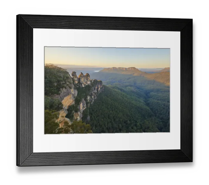 Framed Print : Rock formation Three Sisters at the Jamison Valley