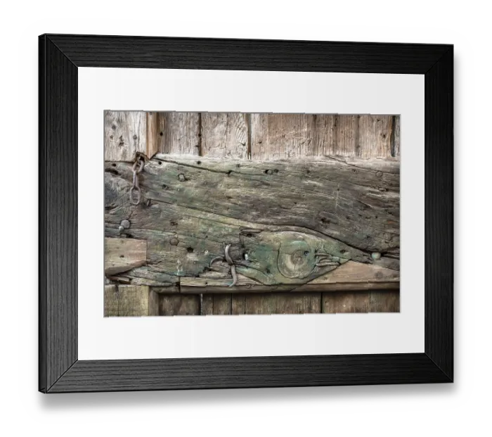 Framed Print : Details of an old door belonging to a historic palace Framed Print : Details of an old door belonging to a historic palace