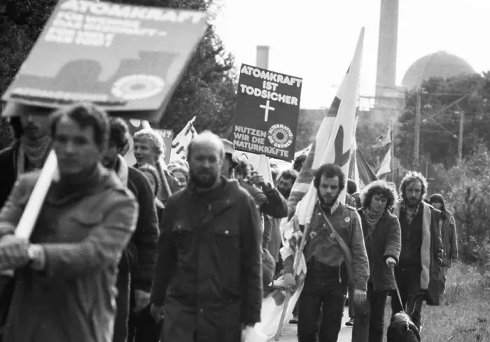 Framed Print : More than 10, 000 opponents of nuclear power and nuclear weapons demonstrated for their aims on 25